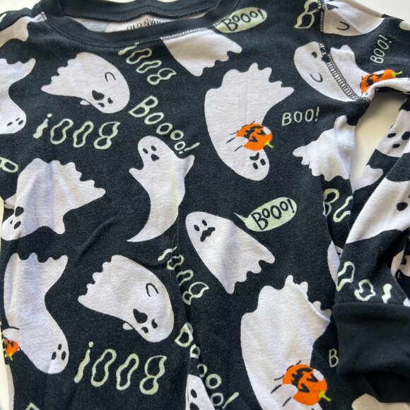Kids 6 Halloween Old Navy Glow in the dark Ghost Pajamas Set A0009 - Picture 2 of 5